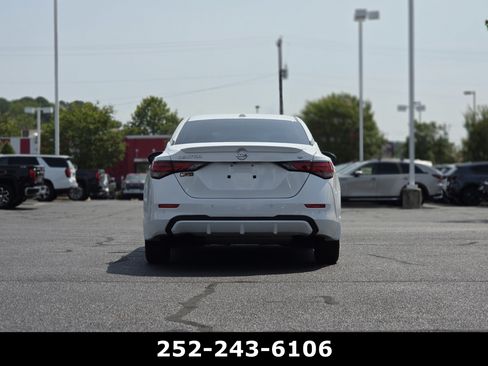 Used 2022 Nissan Sentra SV FWD image 6