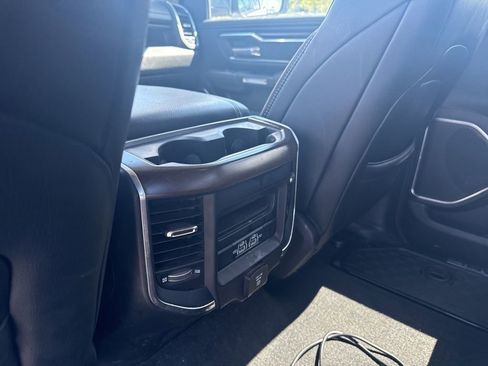 Used 2022 RAM 1500 Laramie AWD/4WD image 19