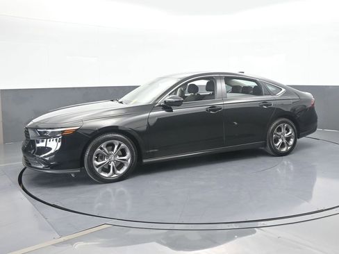 Used 2024 Honda Accord EX image 2