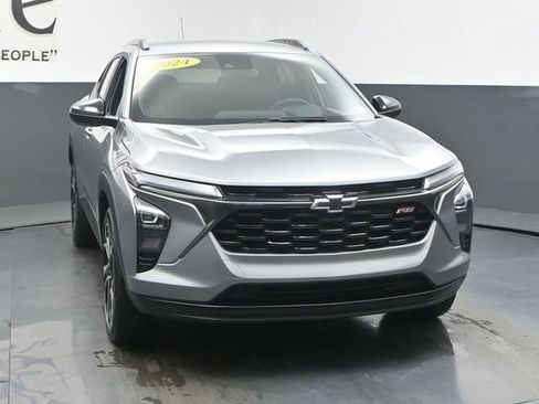 Used 2024 Chevrolet Trax RS w/ Driver Confidence Package FWD image 52