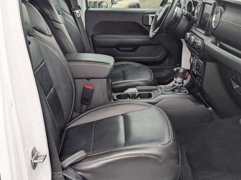 Used 2023 Jeep Wrangler Unlimited Sahara w/ Cold Weather Group AWD/4WD image 19