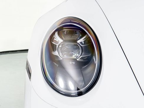 Used 2022 Porsche 911 Turbo S image 24