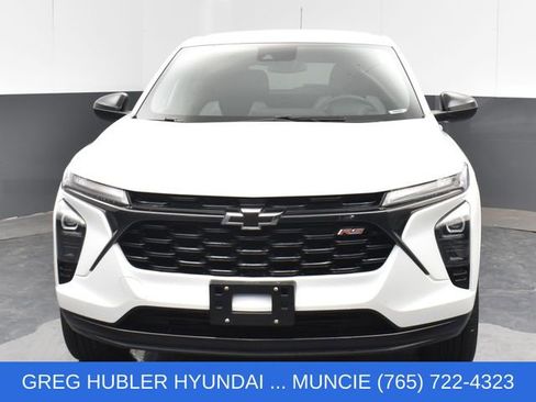 Used 2024 Chevrolet Trax RS FWD image 8