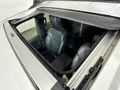 Used 2024 Lexus GX 550 w/ Accessory Package (2T) image 20