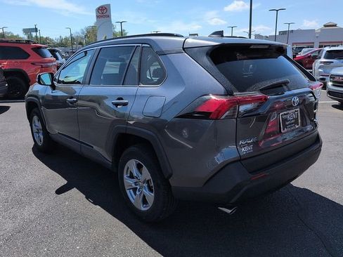 Used 2025 Toyota RAV4 XLE w/ Convenience Package image 5