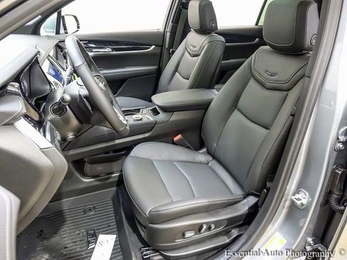 New 2025 Cadillac XT6 Premium Luxury w/ Technology Package image 8