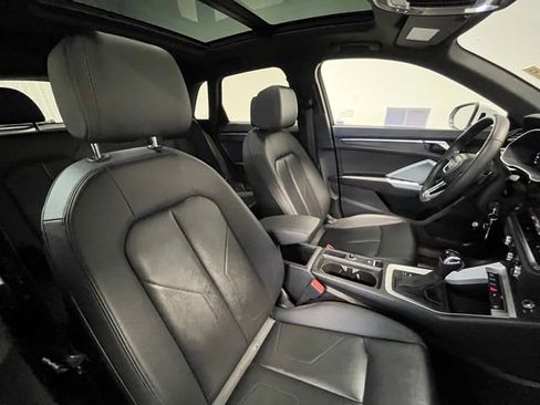 Used 2025 Audi Q3 2.0T Premium image 9