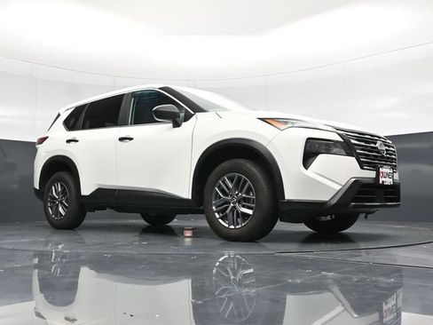 Used 2024 Nissan Rogue S AWD/4WD image 50