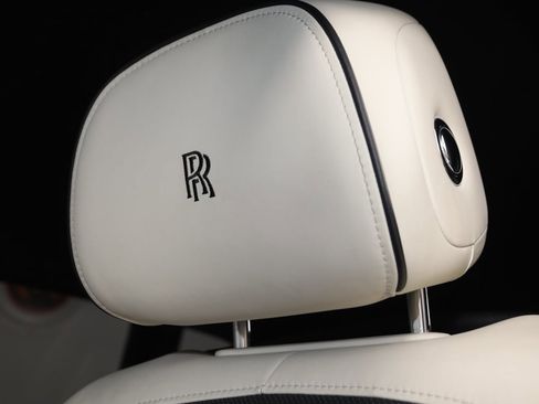 Used 2020 Rolls-Royce Cullinan image 40