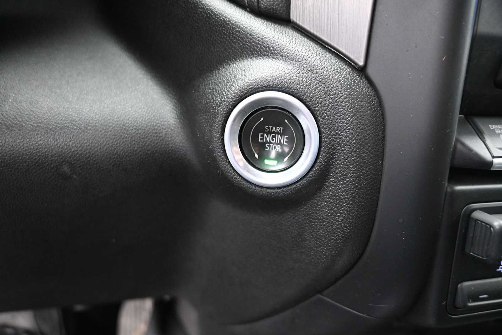 Used 2022 GMC Sierra 3500 Denali AWD/4WD image 22