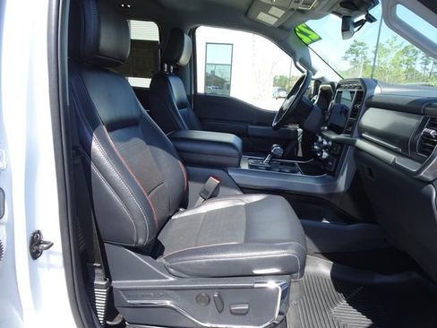 Used 2022 Ford F150 Lariat w/ Trailer Tow Package AWD/4WD image 16