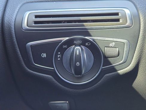 Used 2018 Mercedes-Benz C 300 Sedan image 25