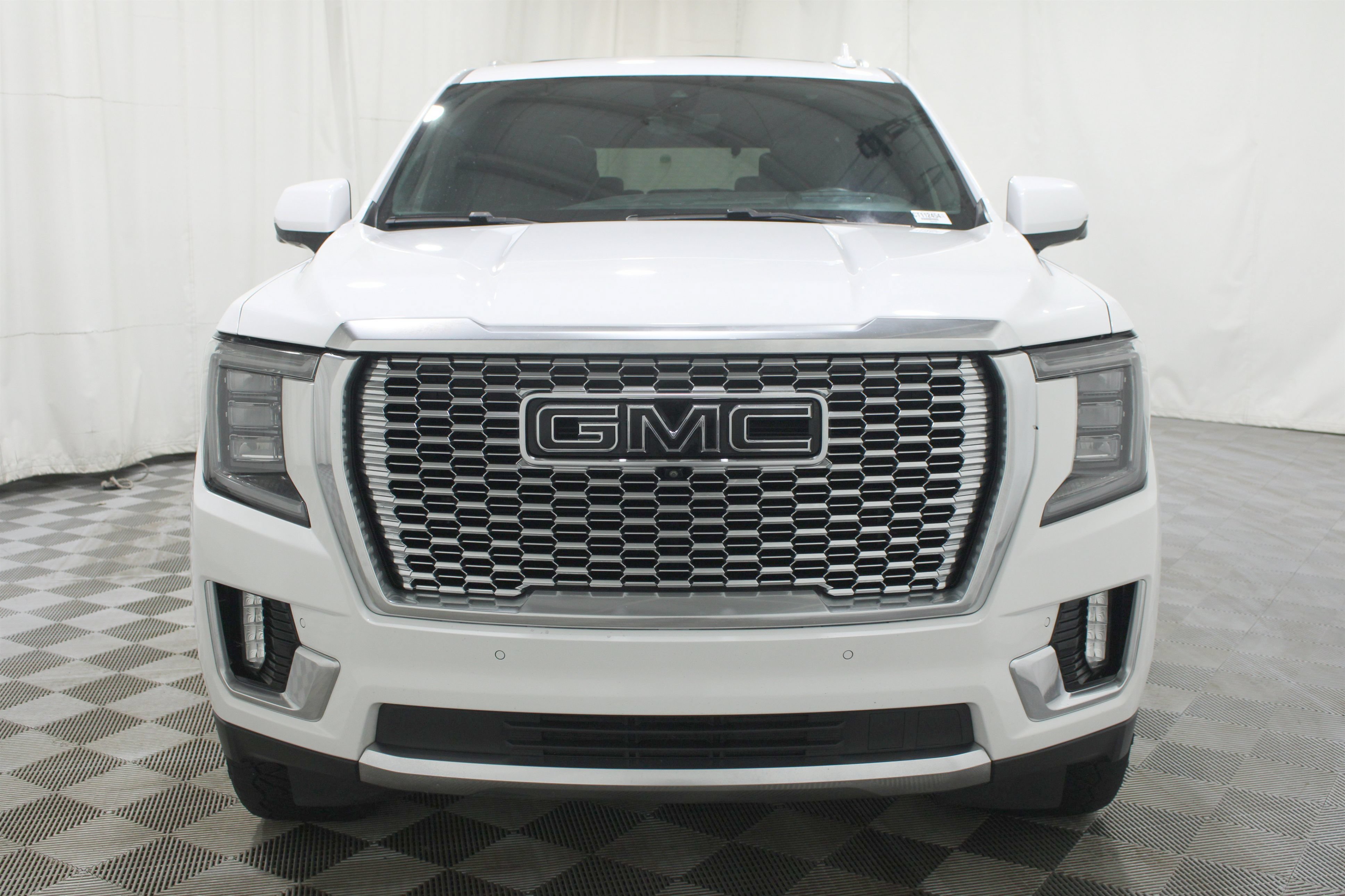 Used 2021 GMC Yukon Denali w/ Denali Ultimate Package AWD/4WD image 39