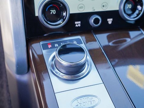 Used 2020 Land Rover Range Rover HSE image 15