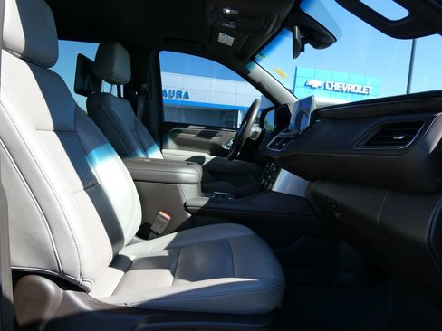 Certified 2021 Chevrolet Suburban LT w/ Rear Media and Nav Package AWD/4WD image 14