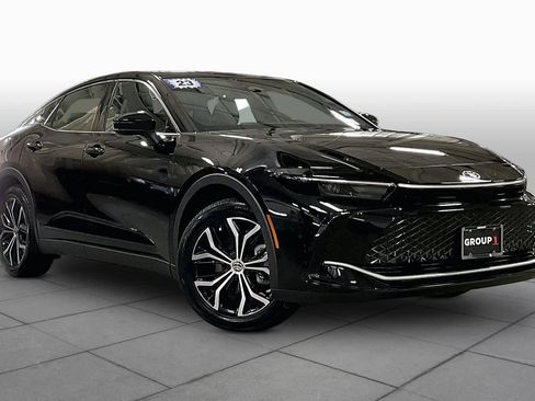 Used 2023 Toyota Crown AWD/4WD image 3