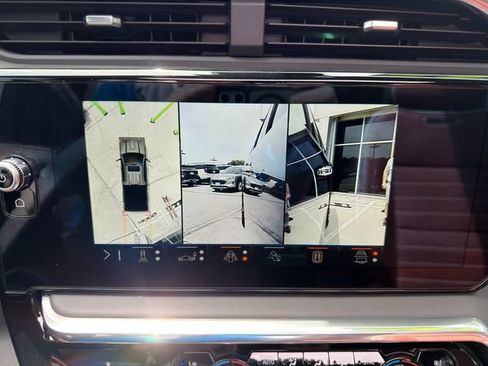 Used 2025 GMC Sierra 3500 Denali Ultimate AWD/4WD image 30