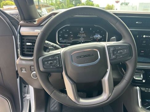 Used 2024 GMC Sierra 1500 Denali w/ Denali Reserve Package AWD/4WD image 16