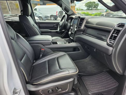 Used 2023 RAM 1500 Limited AWD/4WD image 11