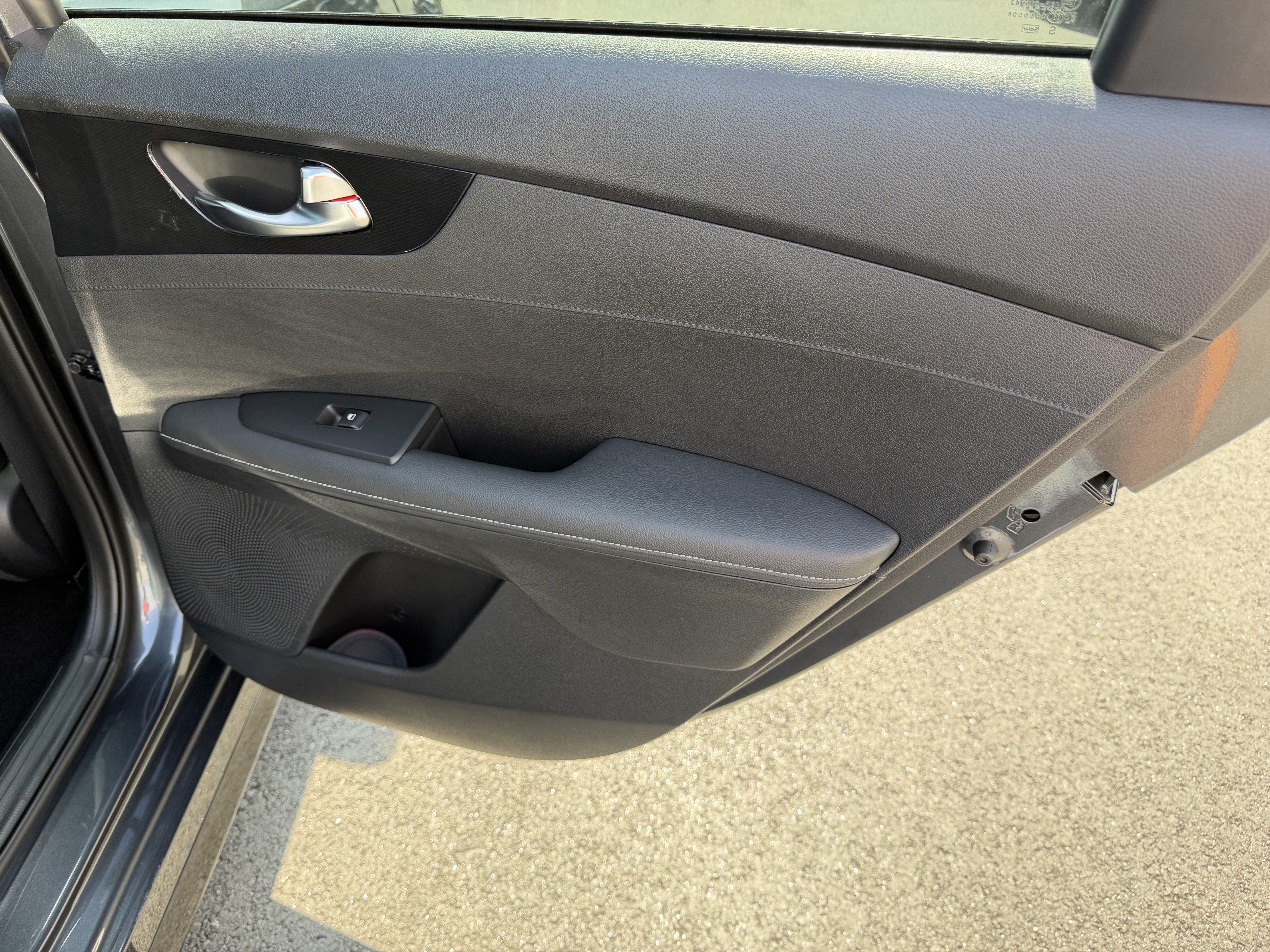Used 2024 Kia Forte GT-Line w/ GT-Line Premium Package FWD image 16