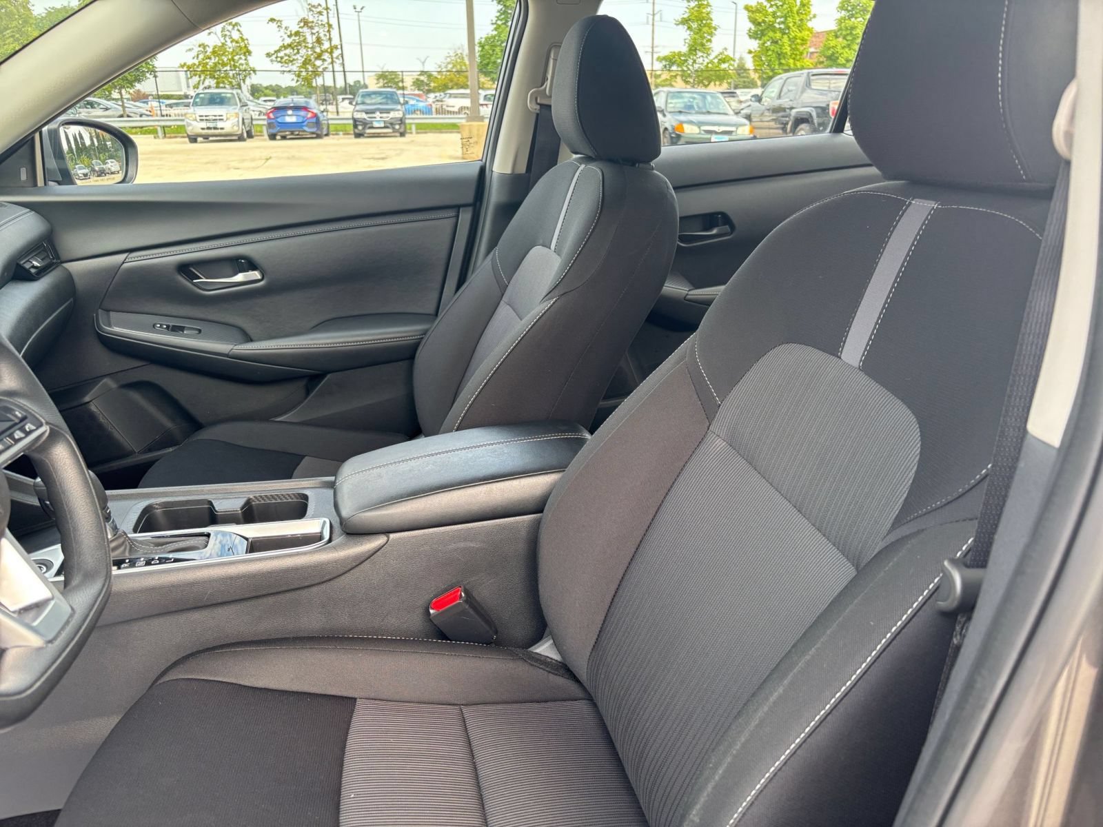 Used 2025 Nissan Sentra SV FWD image 24