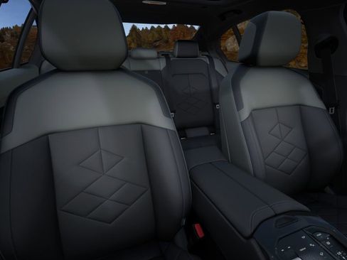 New 2027 BMW 550e xDrive image 11