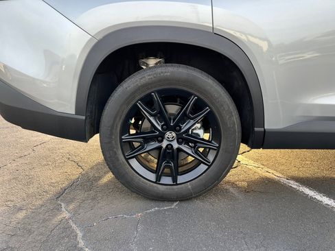 Used 2024 Toyota Grand Highlander Limited FWD image 23
