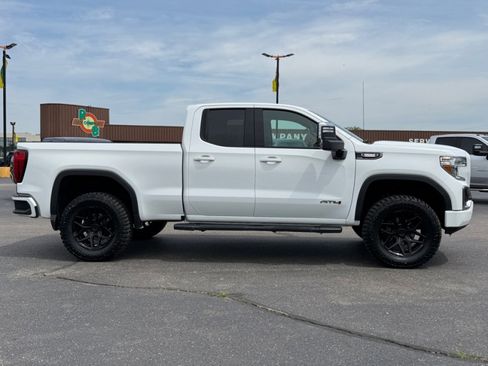 Used 2020 GMC Sierra 1500 AT4 w/ AT4 Premium Package AWD/4WD image 9