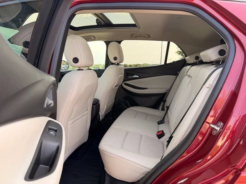 Used 2020 Buick Encore GX Essence w/ Experience Buick Package FWD image 4