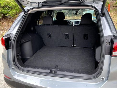 Used 2024 Chevrolet Equinox LT image 4