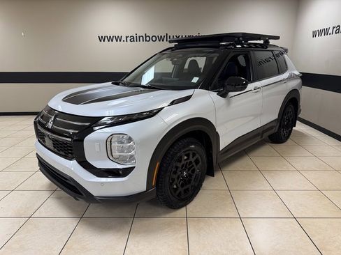 New 2026 Mitsubishi Outlander Trail Edition image 3