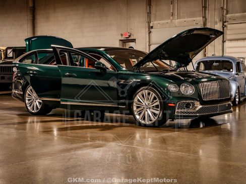 Used 2023 Bentley Flying Spur Azure AWD/4WD image 70