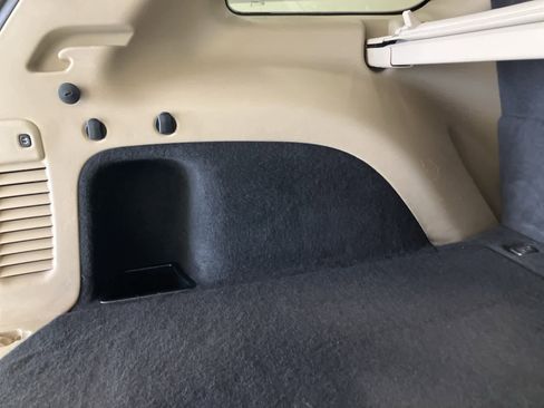 Used 2020 Jeep Grand Cherokee Limited w/ Luxury Group II image 33