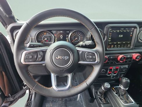 Used 2022 Jeep Wrangler Unlimited Sahara image 15