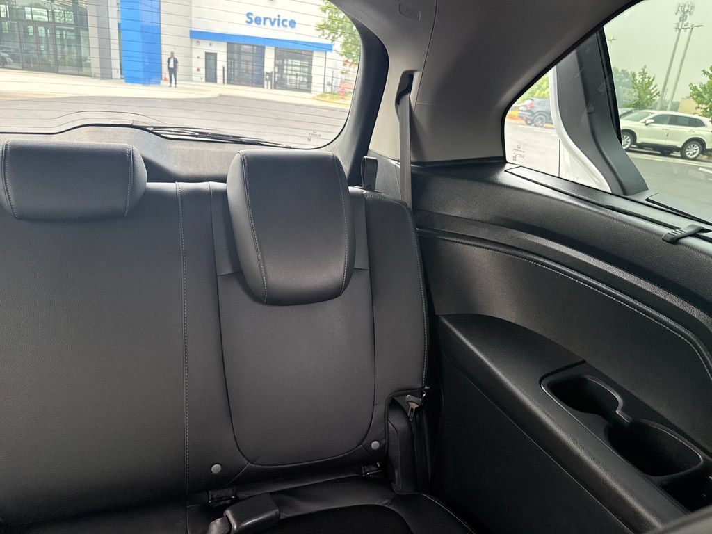 Used 2023 Honda Odyssey Touring image 23