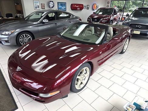 Used 2003 Chevrolet Corvette Convertible w/ Preferred Equipment Group1 RWD image 1