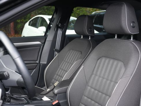 Used 2023 Volkswagen Jetta Sport image 11