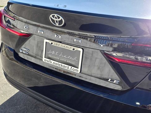Used 2025 Toyota Camry LE AWD/4WD image 13