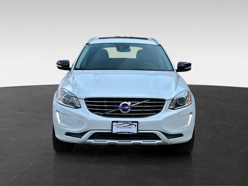 Used 2017 Volvo XC60 T6 Dynamic w/ Preferred Option Package AWD/4WD image 2
