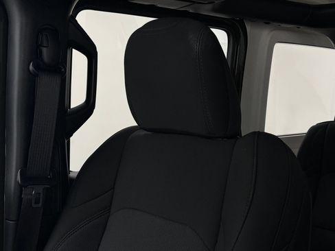 Used 2022 Jeep Wrangler Unlimited Sport AWD/4WD image 45