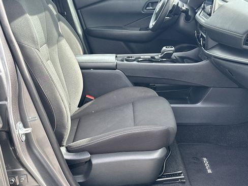 Used 2024 Nissan Rogue S image 13