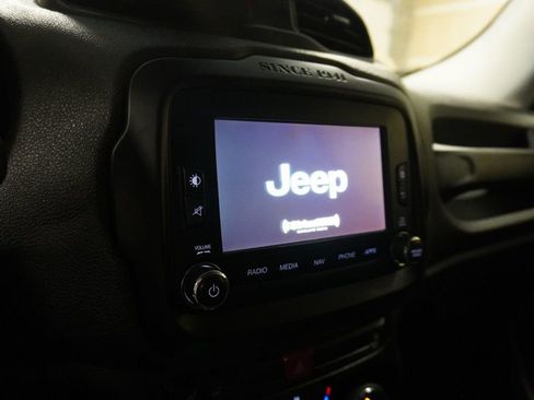 Used 2017 Jeep Renegade Trailhawk image 14