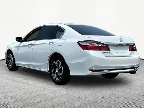 Used 2017 Honda Accord LX image 4