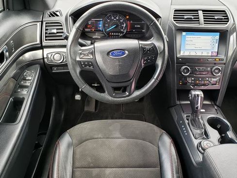Used 2018 Ford Explorer XLT w/ Equipment Group 202A AWD/4WD image 16
