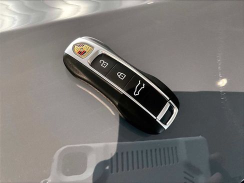 Used 2025 Porsche Cayenne GTS image 36