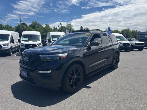 Used 2023 Ford Explorer ST-Line w/ Class IV Trailer Tow Package AWD/4WD image 1