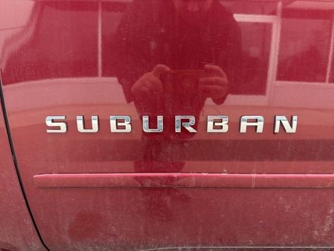 Used 2017 Chevrolet Suburban Premier image 10