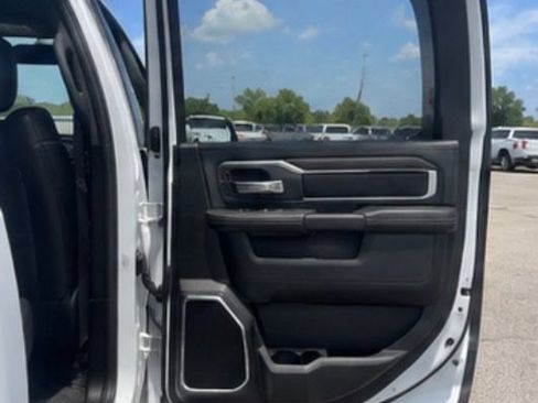 Used 2026 RAM 2500 Laramie AWD/4WD image 46