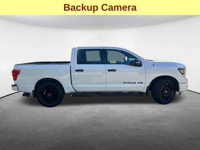 Used 2018 Nissan Titan SV w/ SV Convenience Package AWD/4WD image 11