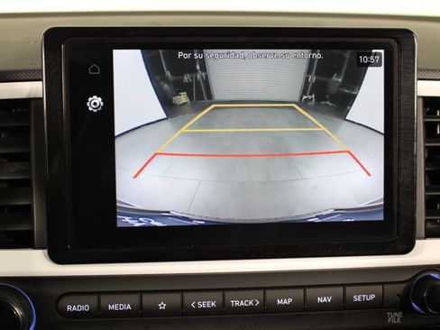 Certified 2024 Hyundai Venue Limited FWD image 30